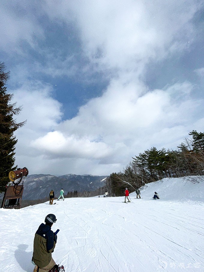 子供たちとゲレンデへ